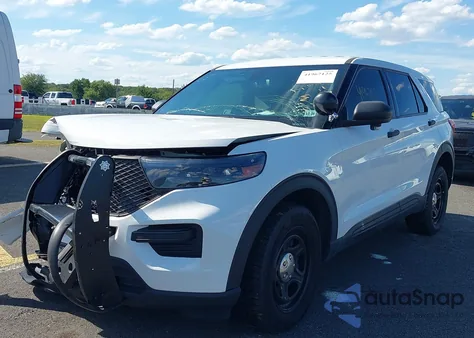 2023 Ford Police Interceptor z USA, uszkodzony, nr VIN 1FM5K8AB8PGB74278